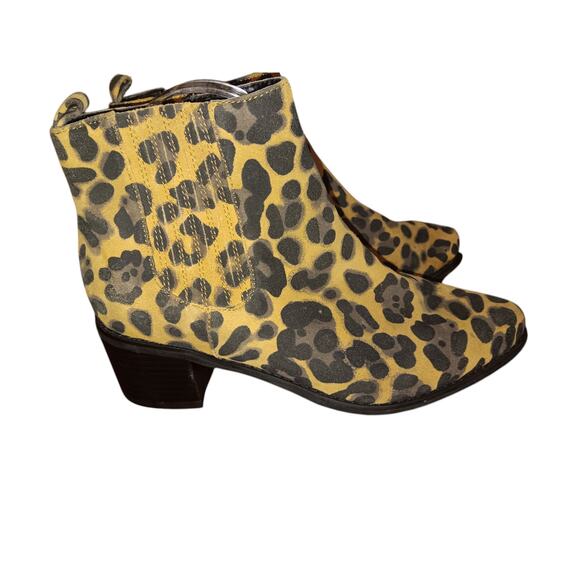 Blondo Elvina Waterproof Bootie ankle boot leopard print size 8.5 - Picture 2 of 6